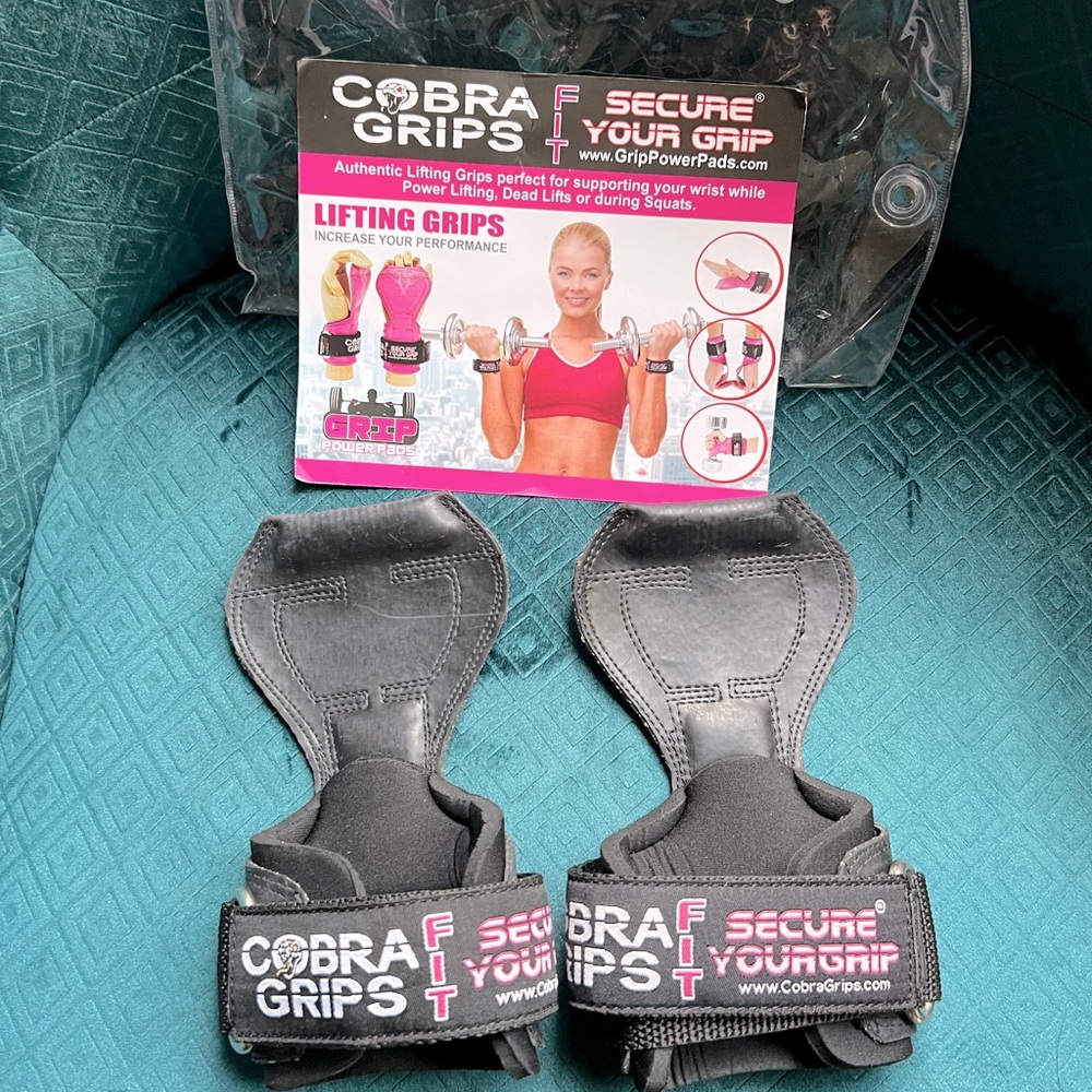 Women’s Cobra Grips Lifting Grips